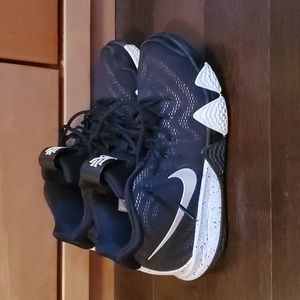 Nike Black and White Men's Shoes